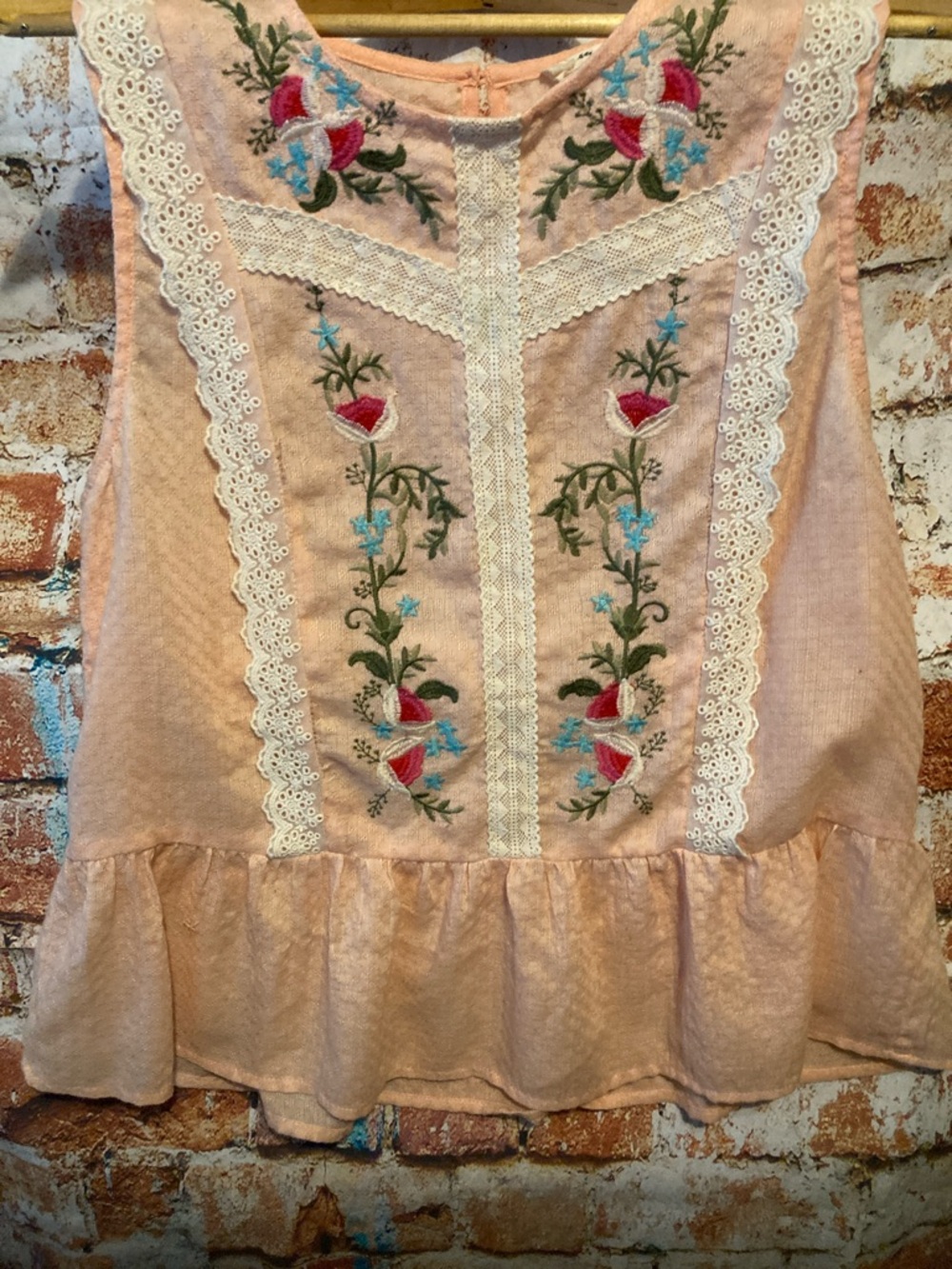 entro Peach Embroidered Lace-Trim Peplum Tunic - Picture 6 of 12